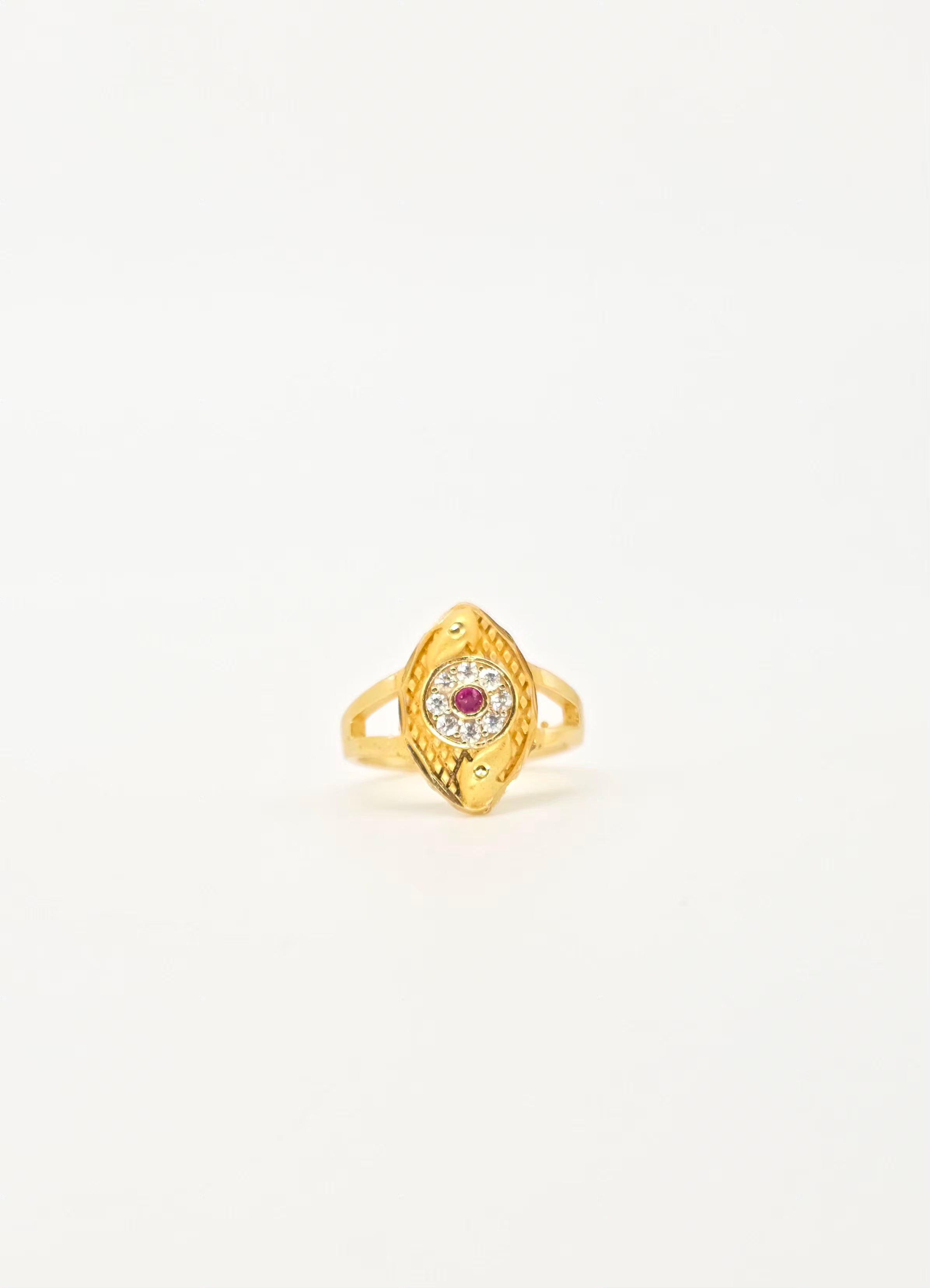 Royal Shield Sparkle Ring