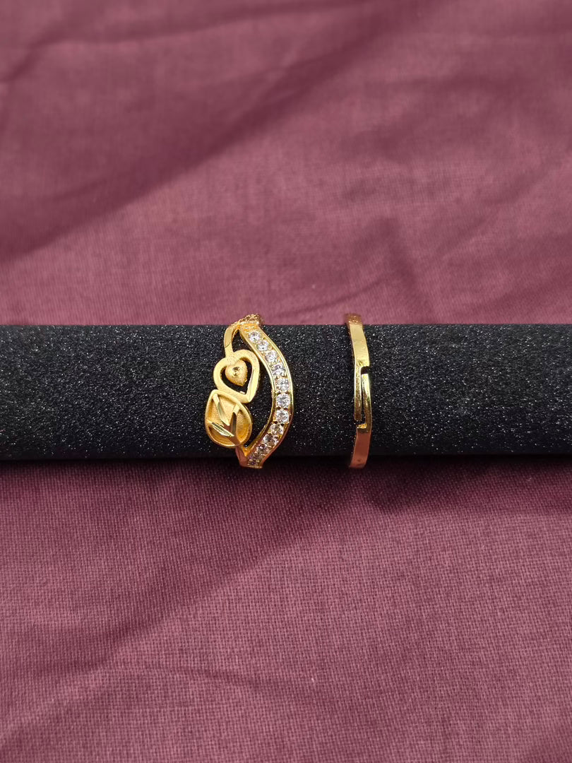 Leaf Harmony Zircon Ring