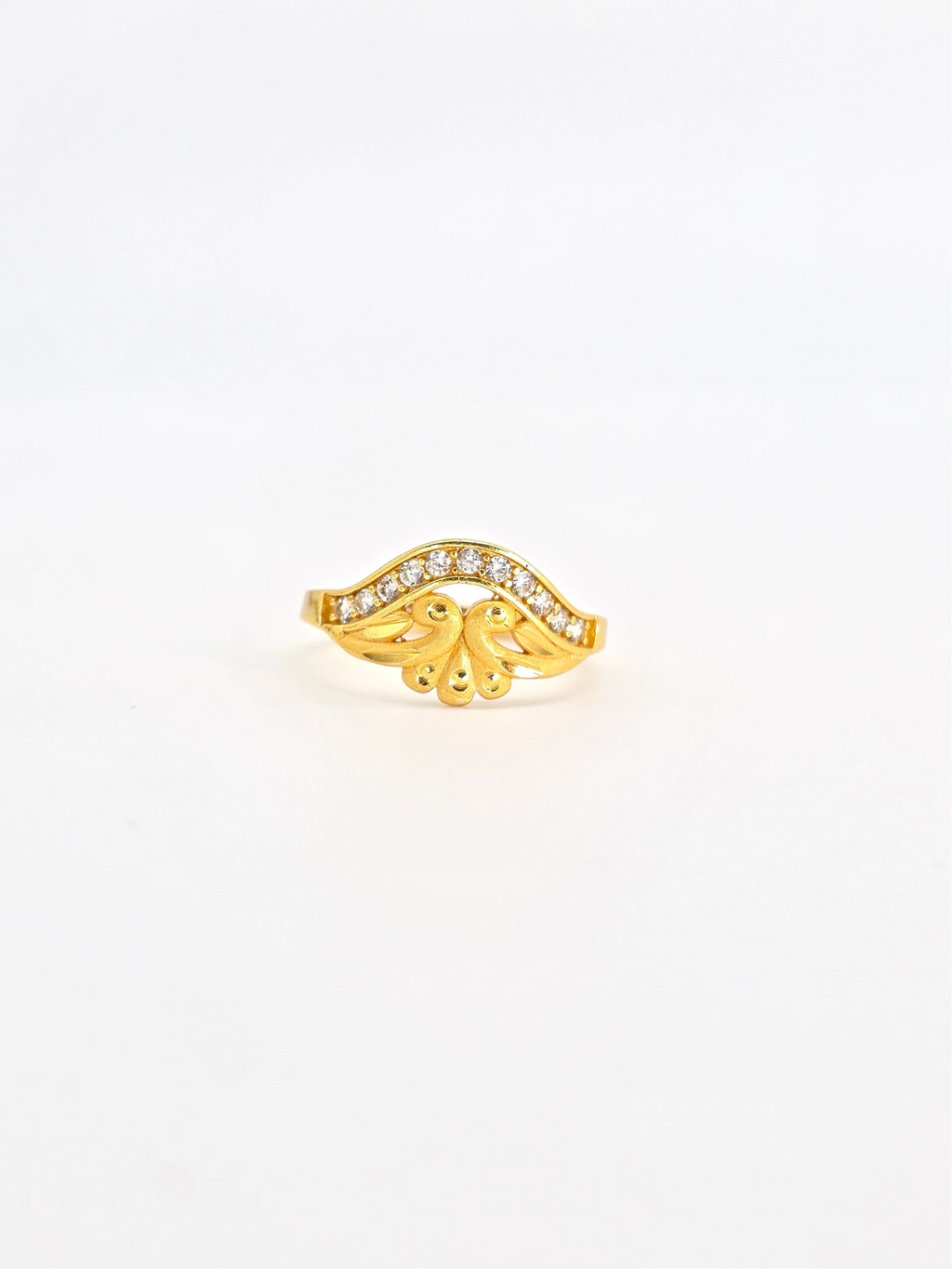 Wave Petal Sparkle Ring