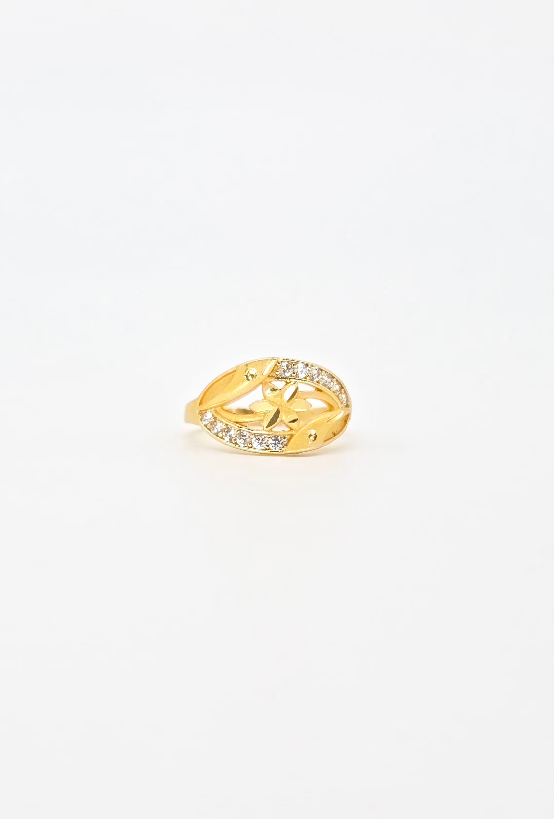 Floral Glimmer Band Ring