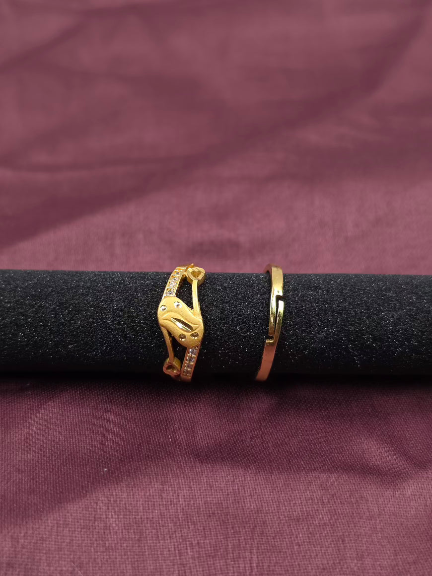 Elegant Leaf Band Ring