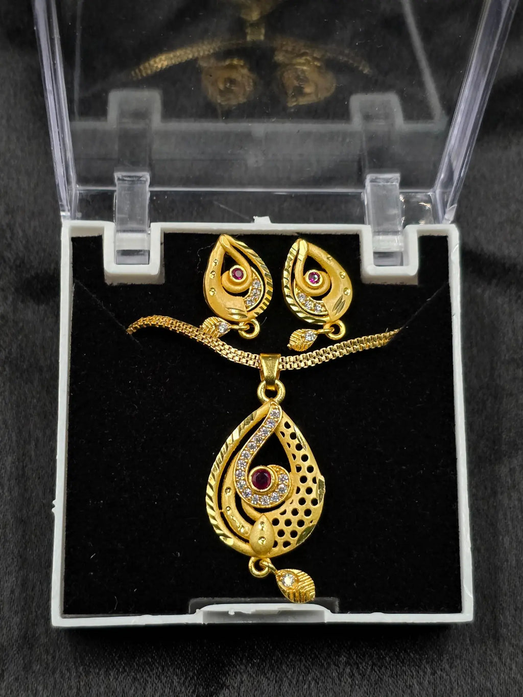 Vintage 1 Gram Gold Plated Pendant Set | Visto Jewellery