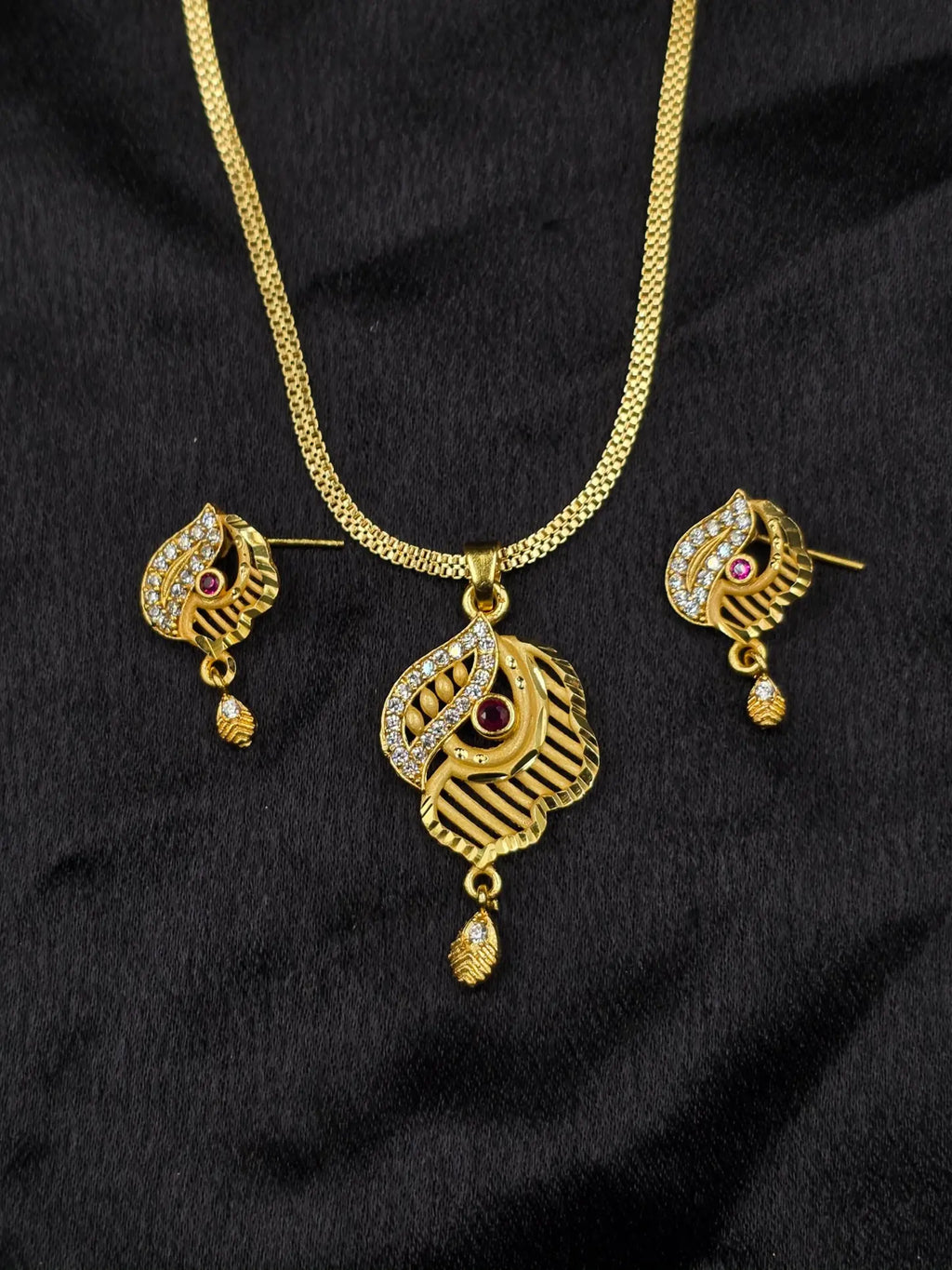 Crystal Wave 1 Gram Gold Plated Pendant Set | Visto Jewellery