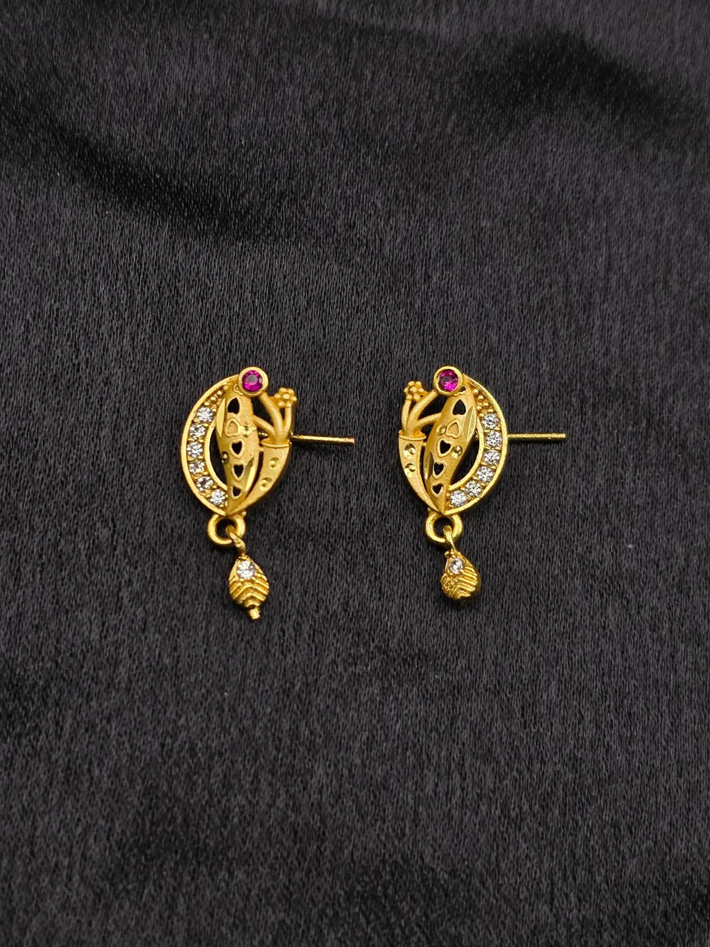 Betel Leaf 1 Gram Gold Plated Pendant Set | Visto Jewellery