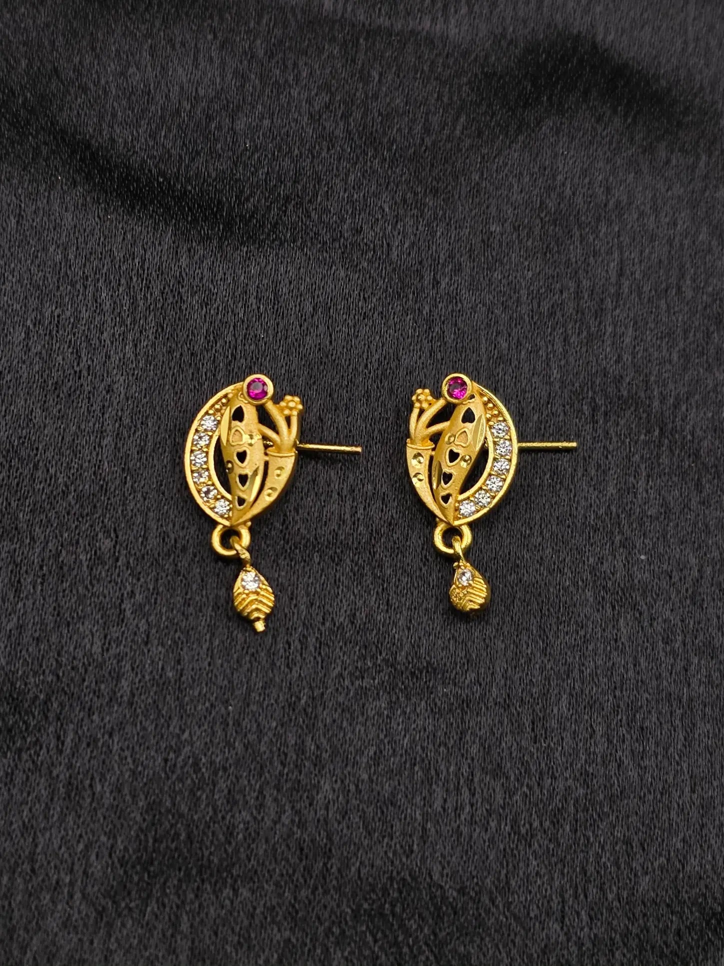 Betel Leaf 1 Gram Gold Plated Pendant Set | Visto Jewellery