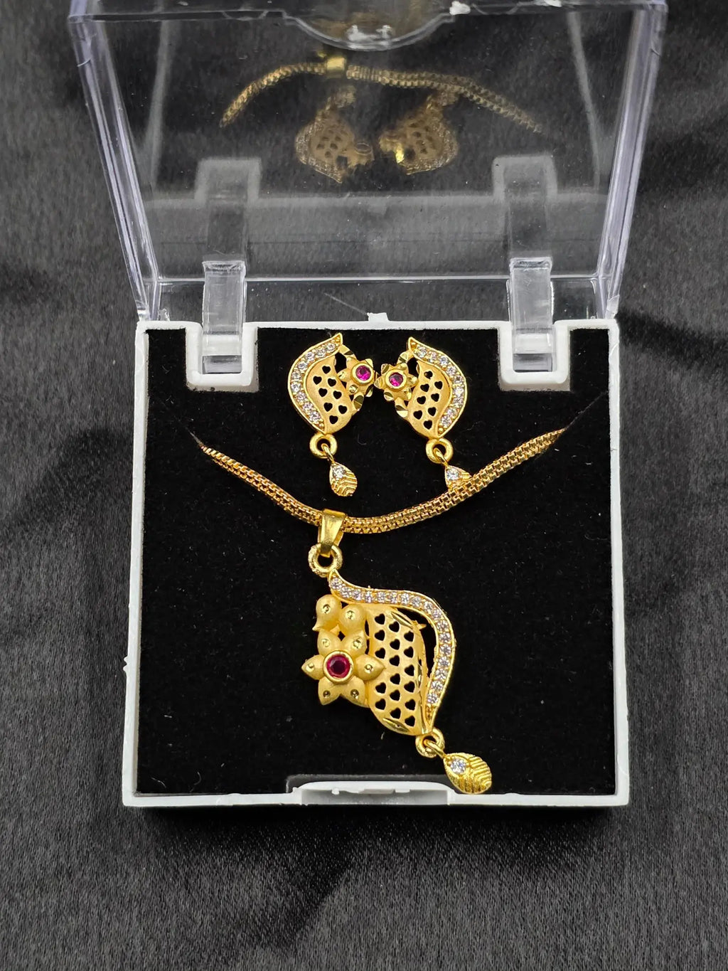 Lotus Design 1 Gram Gold Plated Pendant Set | Visto Jewellery